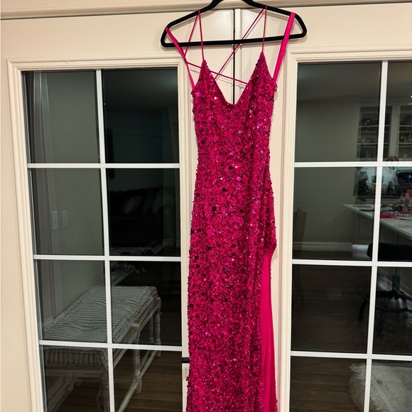 Mac Duggal Dresses & Skirts - Elegant Pink Mac Duggal Sequin Dress